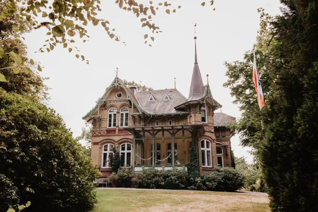 Symbolbild: Gründerzeit-Villa — Immobilie verkaufen in Krefeld